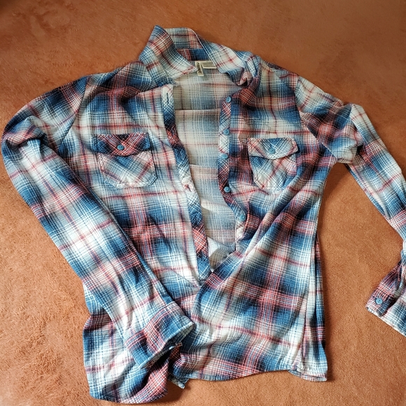 Button Up Flannel Shirt Urban Girl Large 100% Poly - Picture 5 of 11